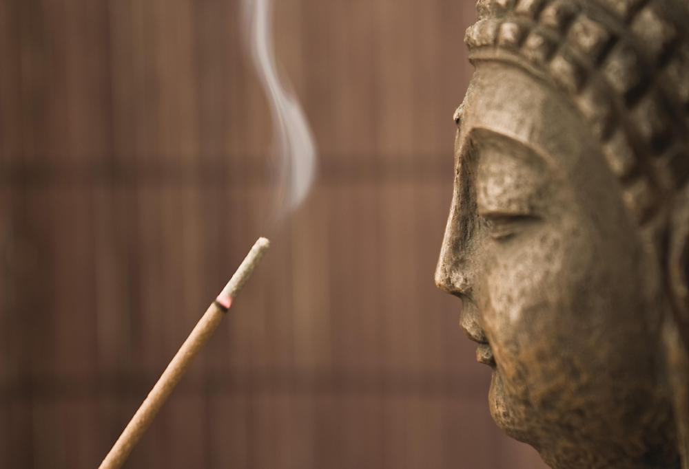 Bergamot is a scent often found in incense.