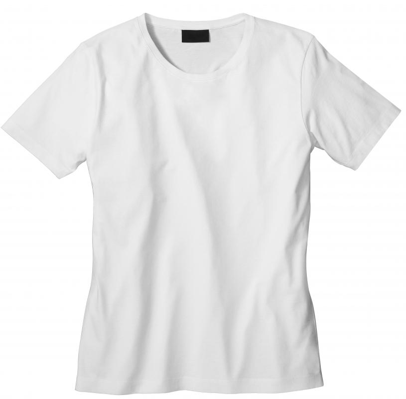 Baking soda can be used to brighten laundry.