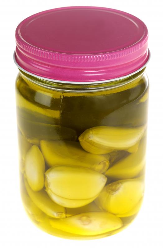 Freshly prepared garlic oil should be used immediately and refrigerated after each use.