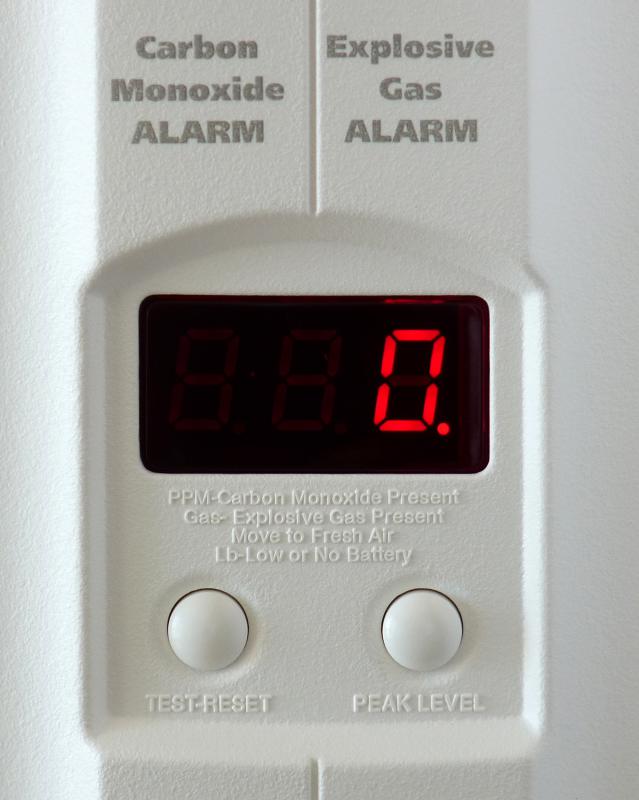 When using a gas range, a carbon monoxide detector should be installed.