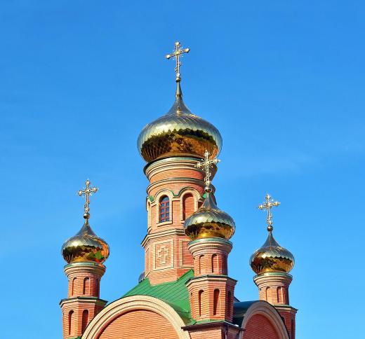 Orthodox Christians across Eastern Europe eat kulich during the time between Easter and Pentecost.