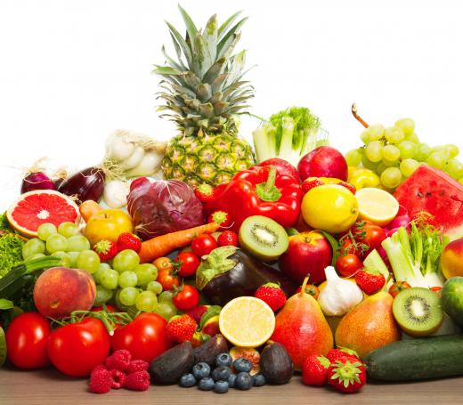 It's common to include fresh and seasonal fruits and vegetables in a ploughman's lunch.
