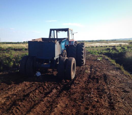 It is common for restaurateurs to travel to the sites of the farms they use, to meet the farmers and see the environment in which the food is grown and animals are raised.