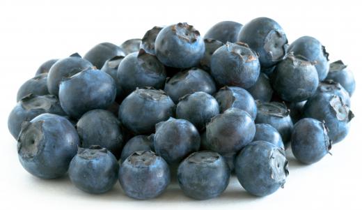 Many cooks use fruit, like blueberries, to top a cheesecake.