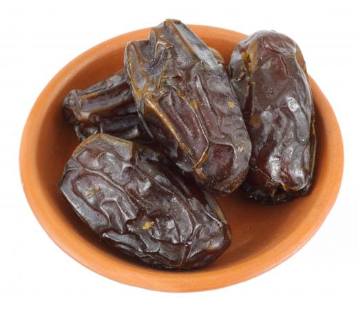 A bowl of medjool dates.