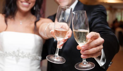 Sparkling wine can be used to toast a bride and groom.