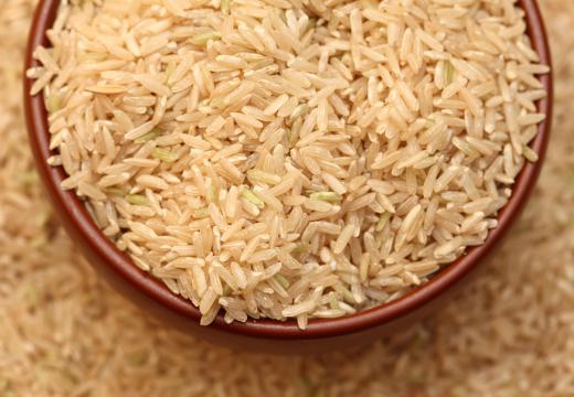 Macrobiotic diets emphasize the consumption of brown rice and other whole grains.