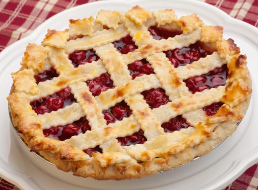 Pies are typically larger and have more crust than tarts.