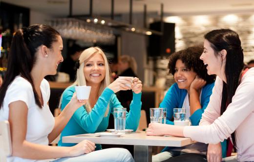 A mystery dinner can be played in restaurants.