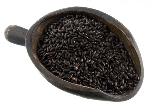 Some types of black rice are glutinous.