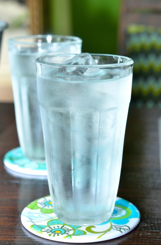 Although tonic water can be used as an alternative to seltzer water, it contains a significant amount of sugar.