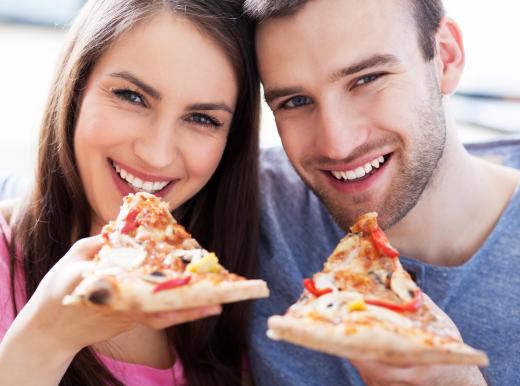 Pizza is a popular night lunch option for young adults.