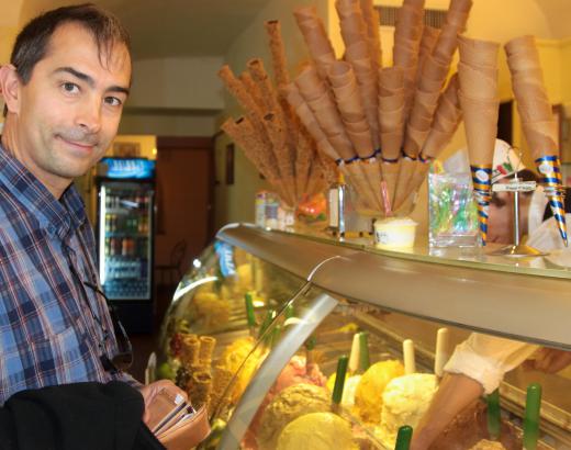 Some Russian bakeries offer pirozhki.