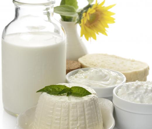 There is a small amount of lactose in cottage cheese because it is made from fermented milk.