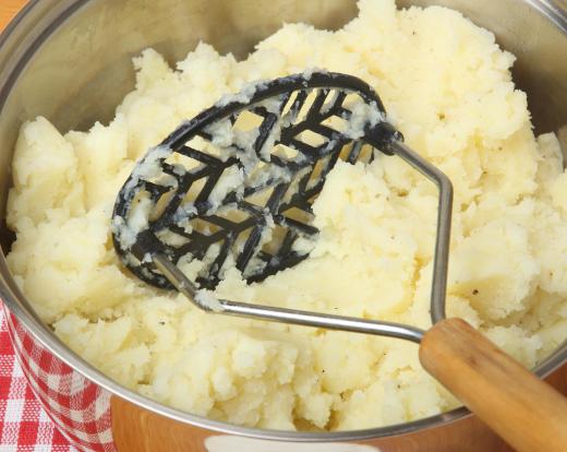 A layer of mashed potato serves as the top crust in a shepherd's pie.