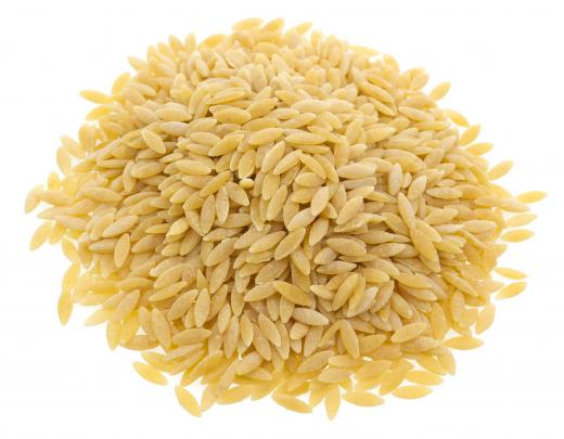 Orzo pasta, which can be served with mince.