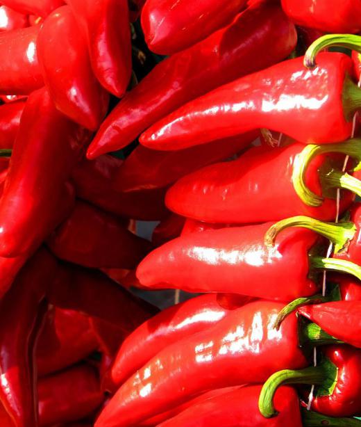 Only peppers grown in the Espelette region may be labeled as "piment d’ Espelette."