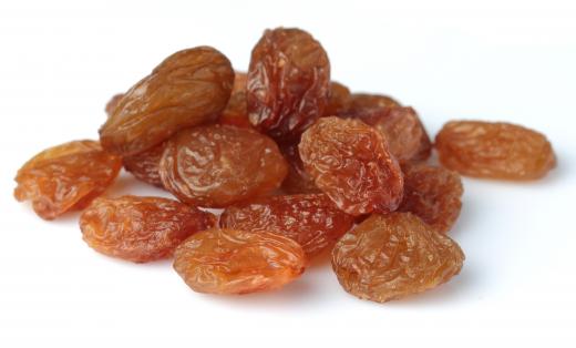 Most recipes for cozonac contain raisins.