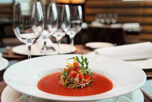 Tomato vinegar goes well with tomato-based dishes.