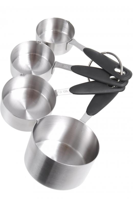 https://images.delightedcooking.com/slideshow-mobile-small/stainless-measuring-cups.jpg