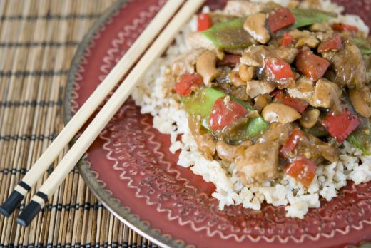 Chicken and cashew stir-fry seasoned with black bean paste.