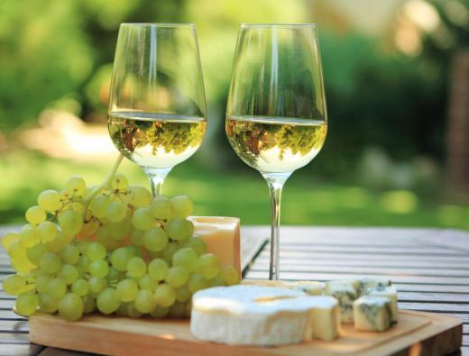 A dry white wine pairs well with tripoux.